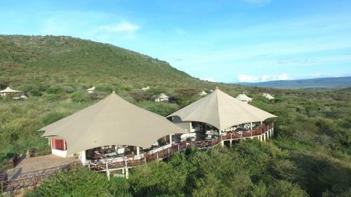 Emayian Luxury Camp
