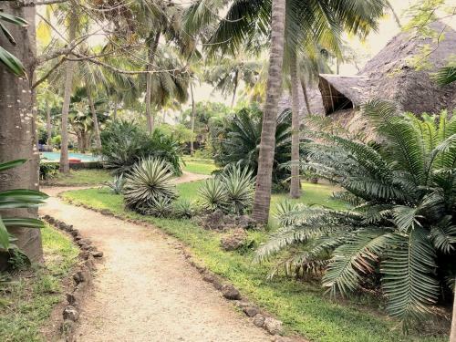 Shambani Cottages