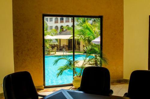 Hotel Lotfa Resort Diani