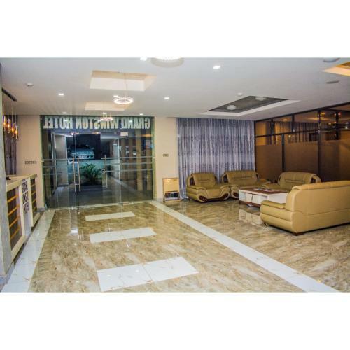 Grand Winston Hotel