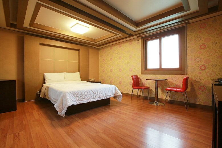 Charmant Hotel Suwon