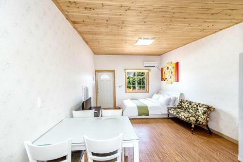Larla Pension