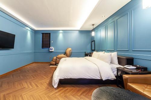 Hotel Stay 53