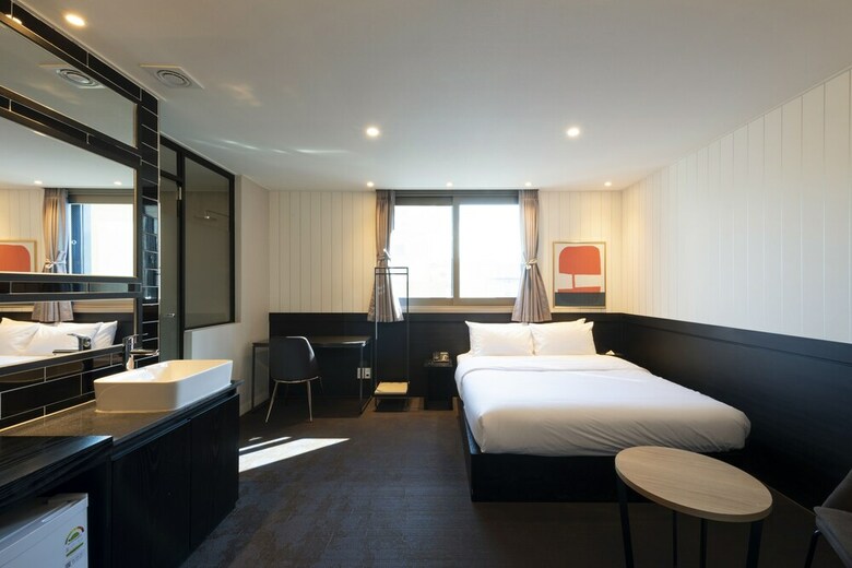 No. 25 Signature Hotel Daecheong