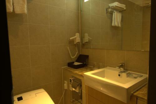 Vella Suite Hotel