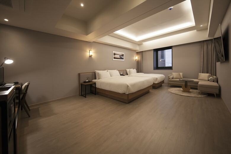 Hound Hotel Yeonsan