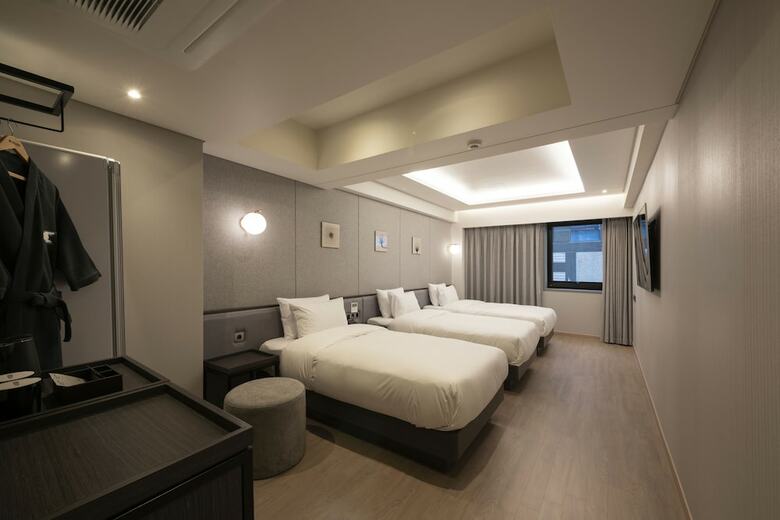 Hound Hotel Yeonsan