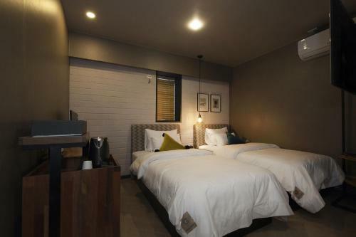 The Hotel Gray