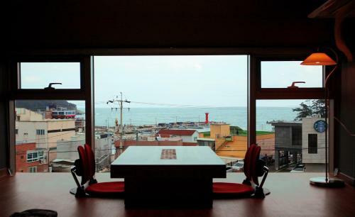 Hu Inn