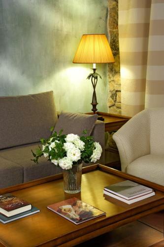 Hotel Rural Los �nades