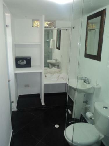 Paraiso Hotel Estudios