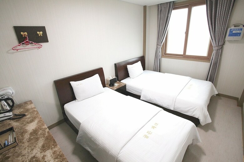 Golden Park Hotel