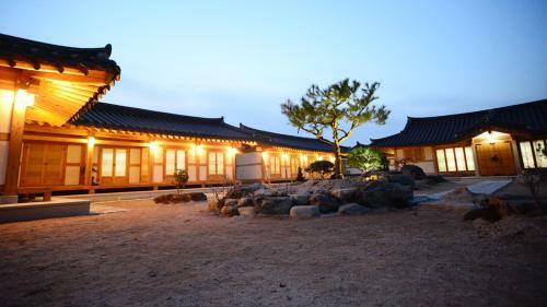 Hanok 1st Street