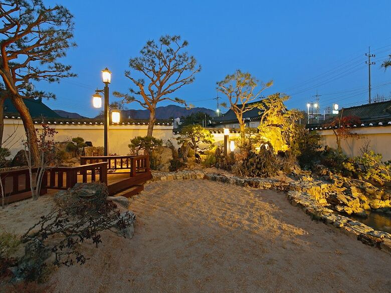 Cheonggong Hanok Stay