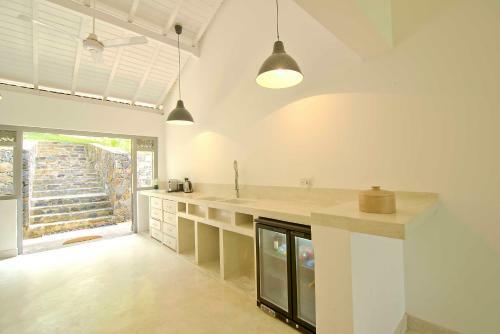 Villa Ivory House