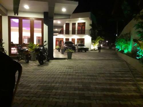 Hotel Ranora Holiday Inn