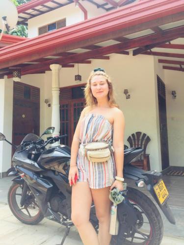 Hostal Summer Salt Hiriketiya