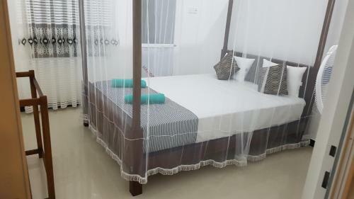 Hostal Hiriketiya Radiant House