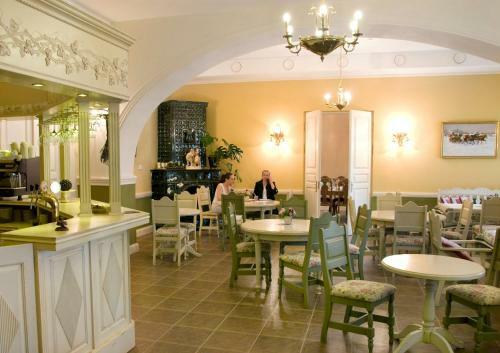 Hotel Bistrampolis Manor