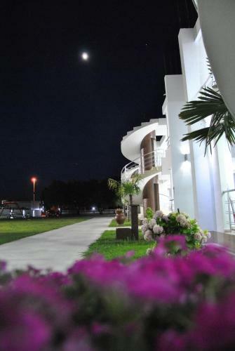 Royal Apartments & Villas