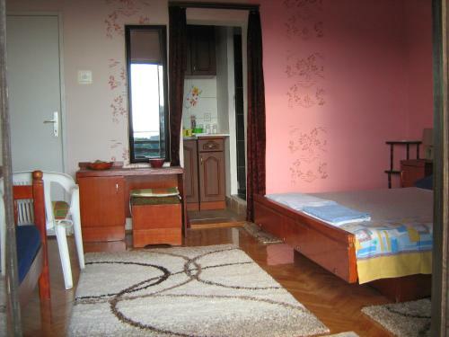 Ziramov Apartments