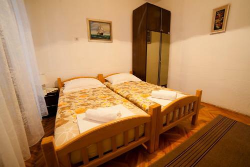 Hostal Guesthouse Sidro