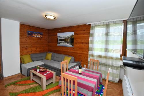 Lux Centre Apartment