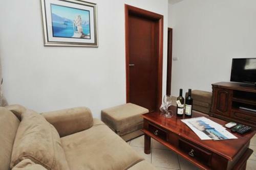 Balcony Apartment Sea Breeze 3