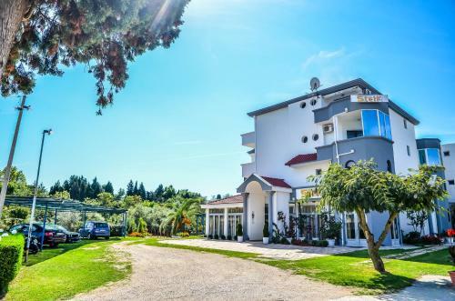 Hostal Stella Guest House