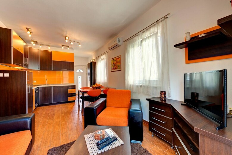 42� North Apartments