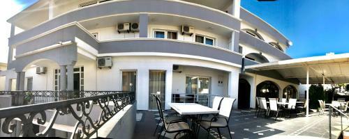 Hostal Apartments Donna