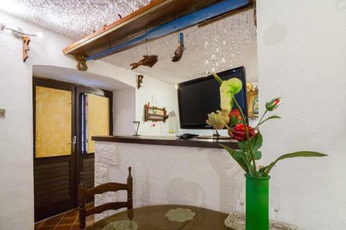 Hostal Bluemarine Rooms & Apartments