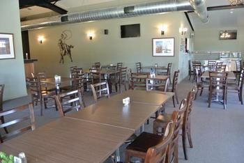 Dooleys Springsure Tavern & Motel