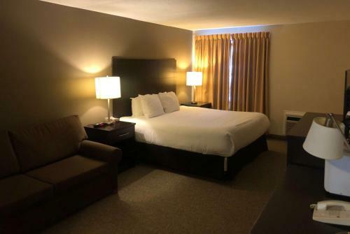 Hotel Admiral Inn & Conference Centre