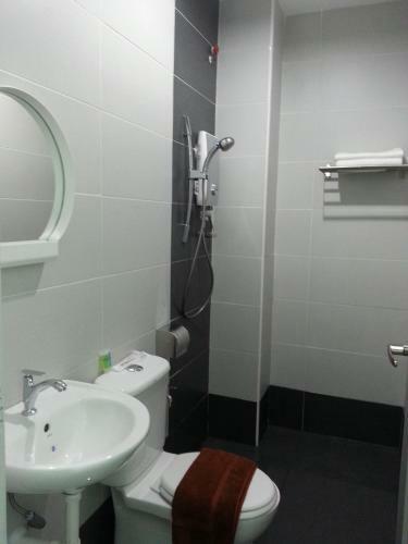 L Hotel