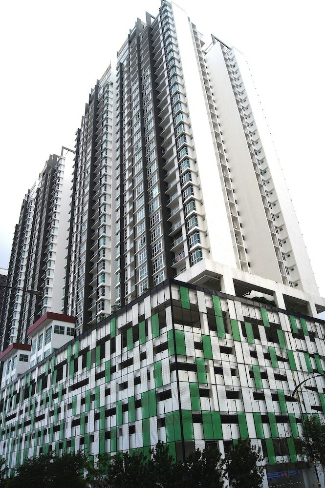 Hotel Twin Galaxy Suites By Iconic Bliss
