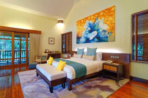 Hotel Bunga Raya Island Resort & Spa