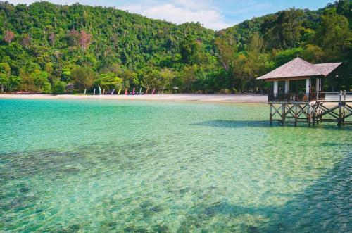 Hotel Bunga Raya Island Resort & Spa