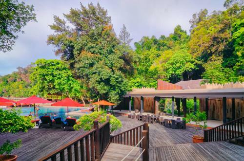 Hotel Bunga Raya Island Resort & Spa