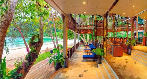 Hotel Bunga Raya Island Resort & Spa