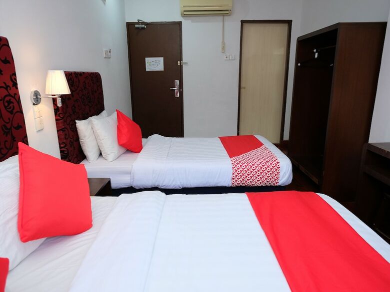 Oyo 619 Grand City Hotel 2