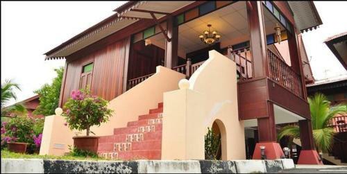 Traders Villa - Villa Warisan Melaka