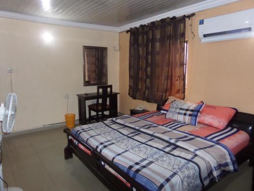 Hotel Qosmic Residence