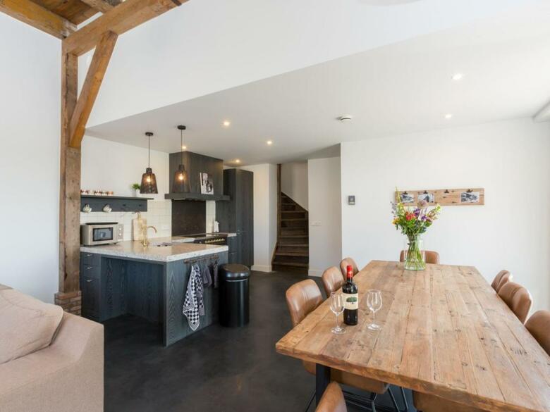 Spacious Mansion In Vrouwenpolder With Terrace