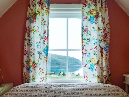 Three-bedroom Holiday Home In Skatvik
