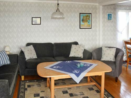 Three-bedroom Holiday Home In Titran