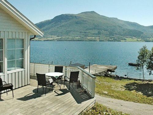 Two-bedroom Holiday Home In Aver�y 3