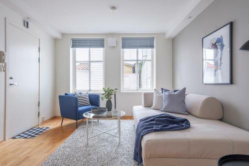 Hf Apartments