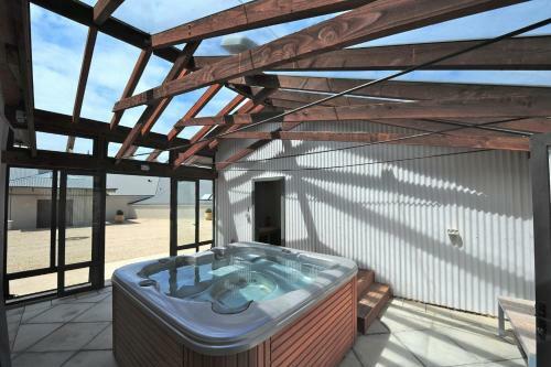 Apartamentos Windhover Suites
