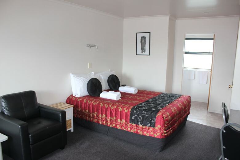 Kiwi Court Motel